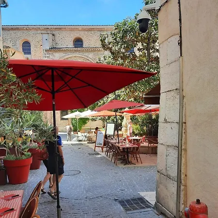 Renovated Fully Equipped Studio For 2 To 4 Pers * La Ciotat