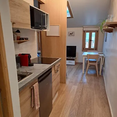 Renovated Fully Equipped Studio For 2 To 4 Pers