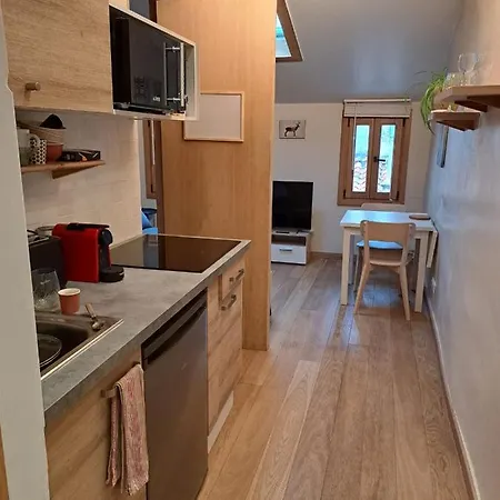 Renovated Fully Equipped Studio For 2 To 4 Pers